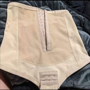 Bellefit Cheekster size M - Firm on price